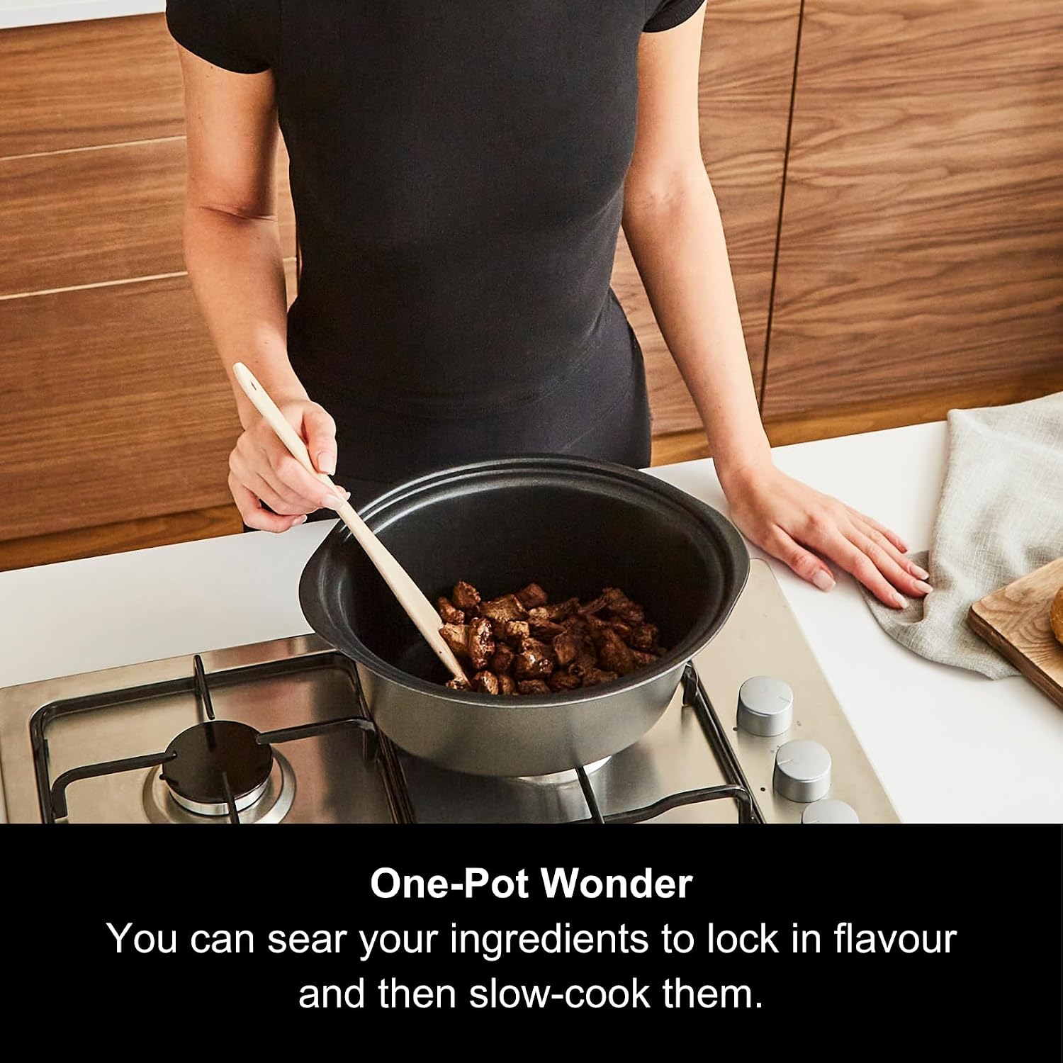 Morphy Richards 3.5L Sear and Stew Slow Cooker, 3 Heat Settings, Dishwasher Safe Non Stick Aluminum Pot, Cool Touch Handles, Matte Black and Rose Gold, 460016 - Image 3